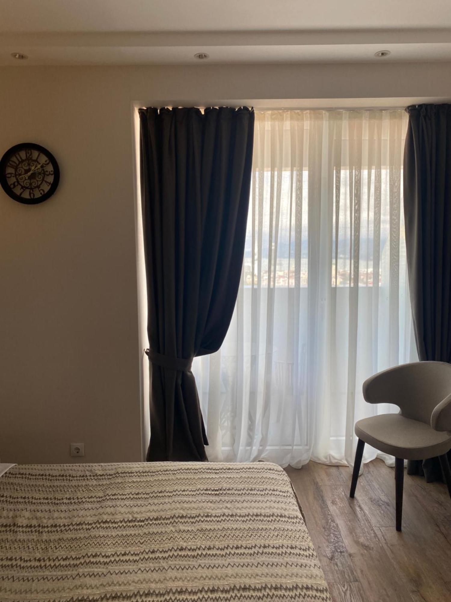 Onyx Palace Delux Batumi Exterior photo